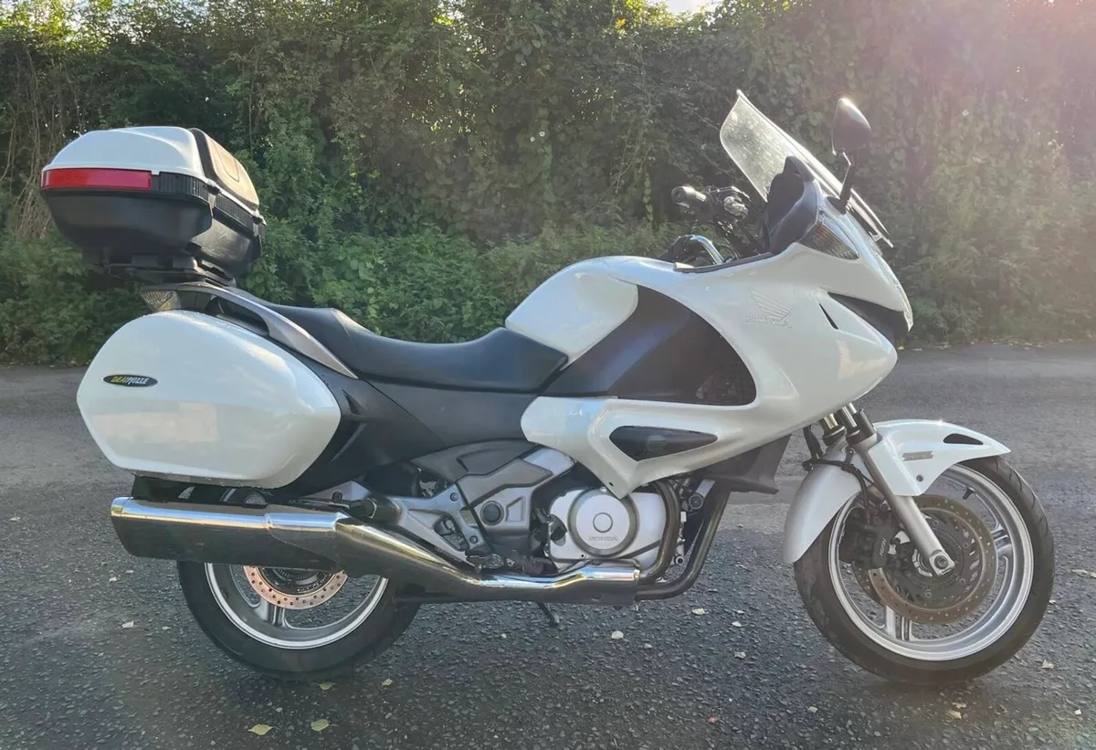 Honda Deauville NT 700 - Image 2