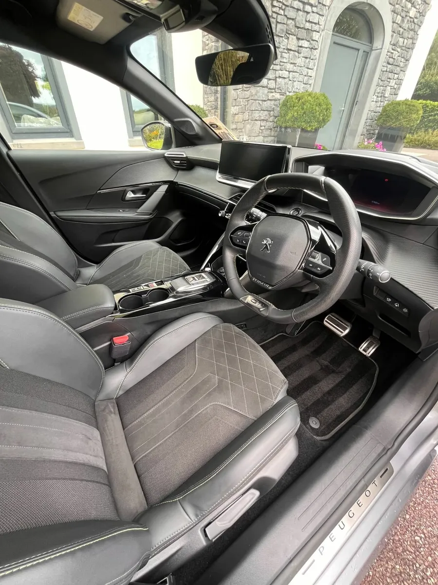 Peugeot 208 2022 - Image 2