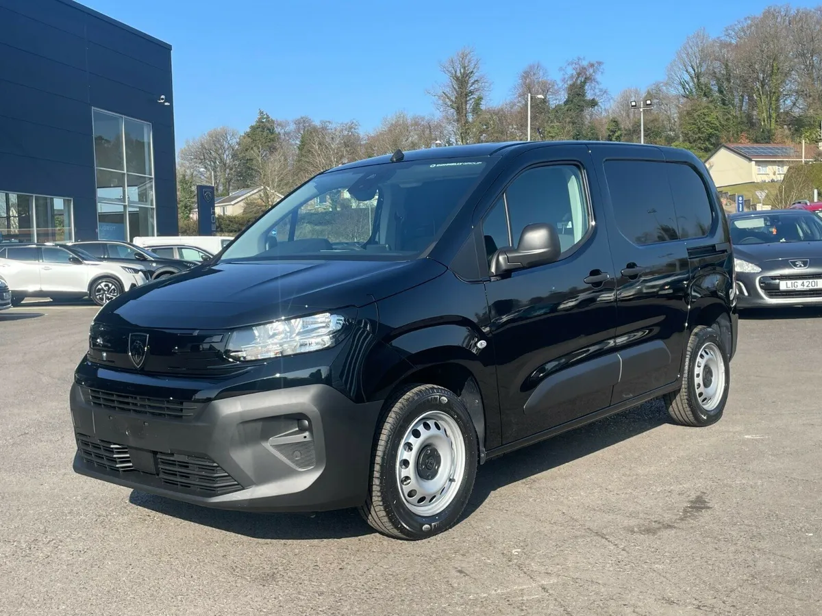 Peugeot Partner Standard Diesel Professional Plus - Image 1