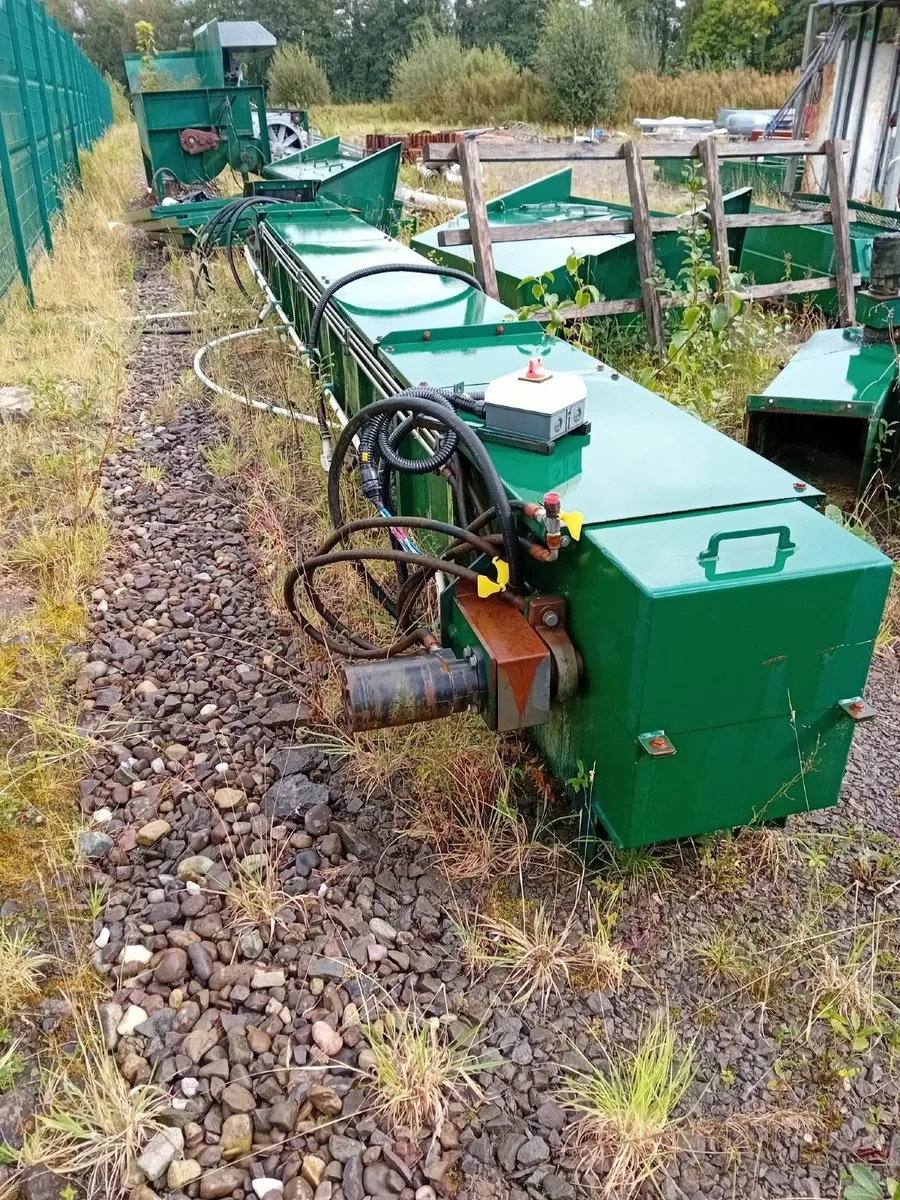 20ft Cross Conveyor with 2 outlets Hydraulic. - Image 1