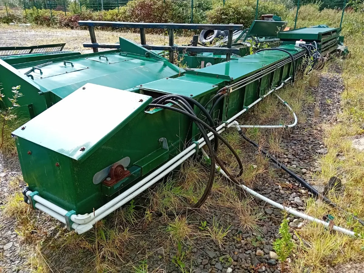 20ft Cross Conveyor with 2 outlets Hydraulic. - Image 2