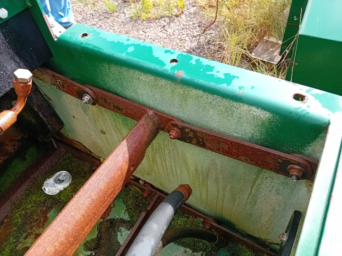 20ft Cross Conveyor with 2 outlets Hydraulic. - Image 4