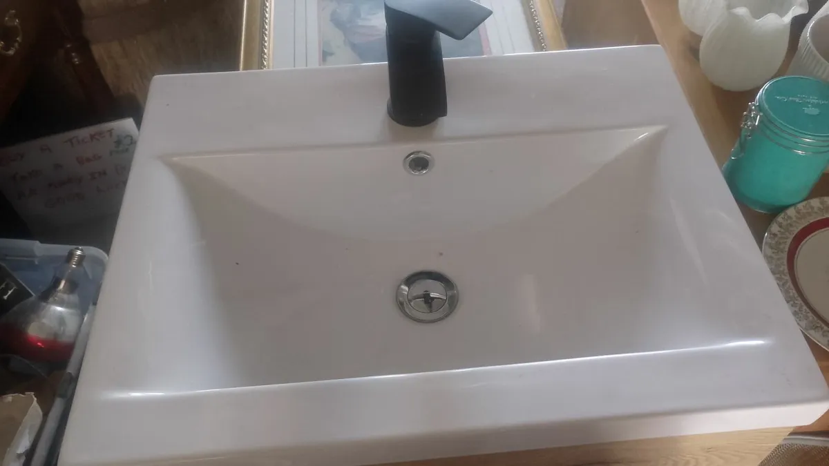 Sink - Image 1