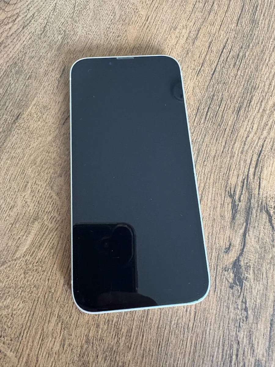 iPhone - Image 3