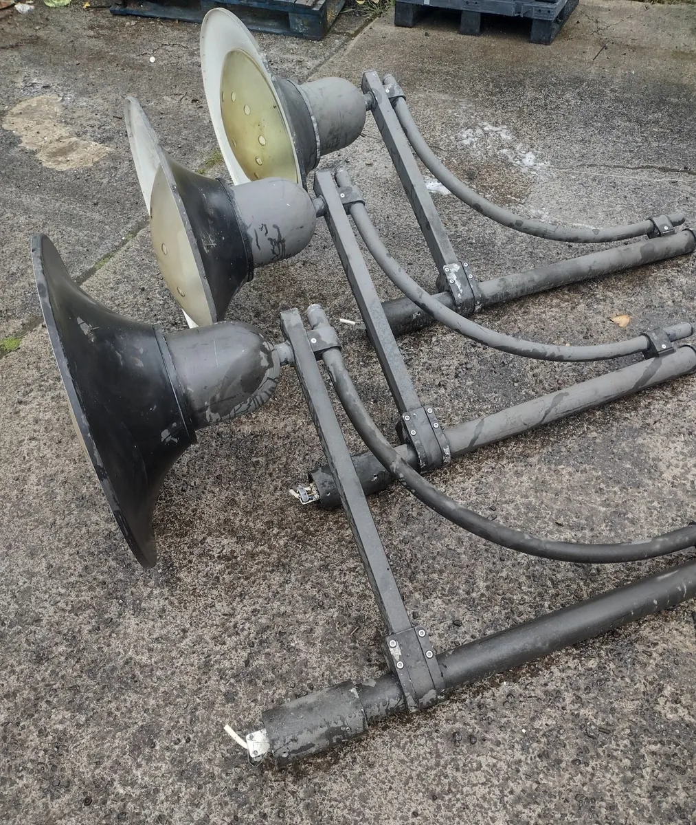 Large village street lights - Image 3