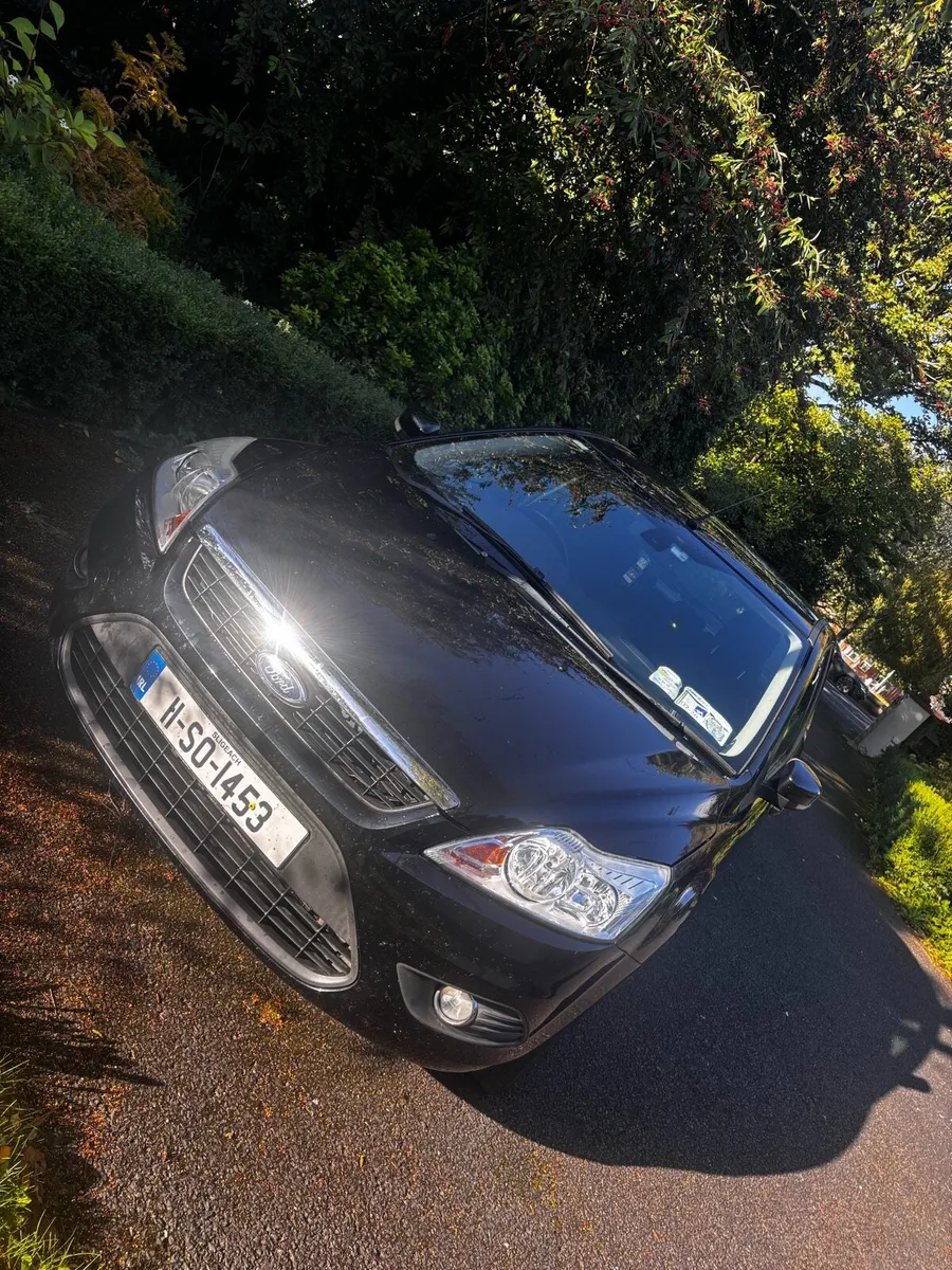 2011 Ford Focus - Image 2