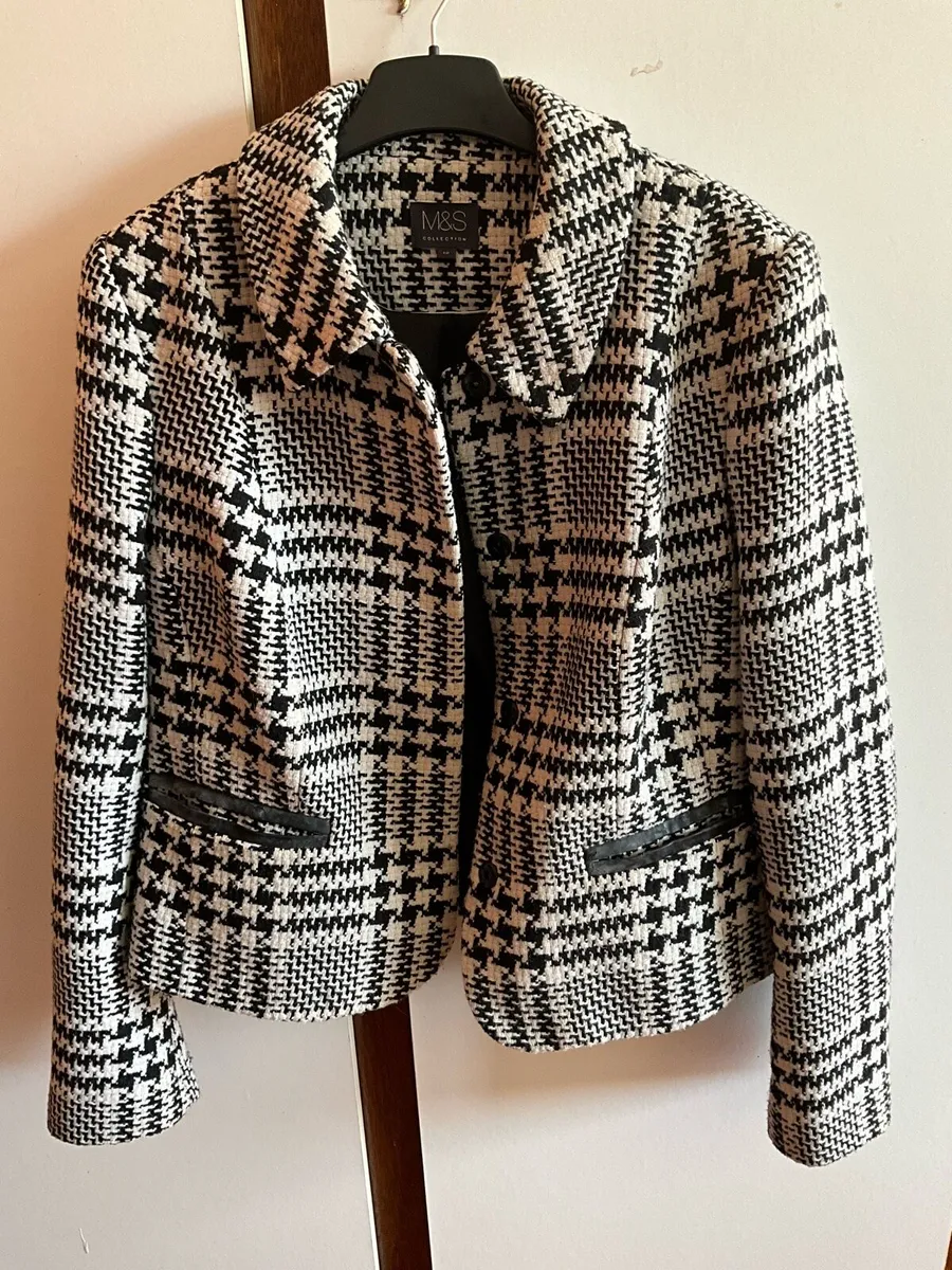 Black and White Warm Jacket - Image 2