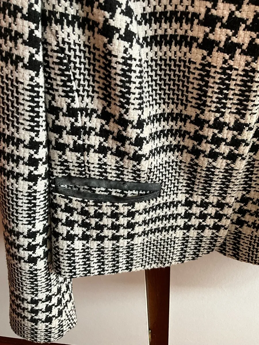 Black and White Warm Jacket - Image 3