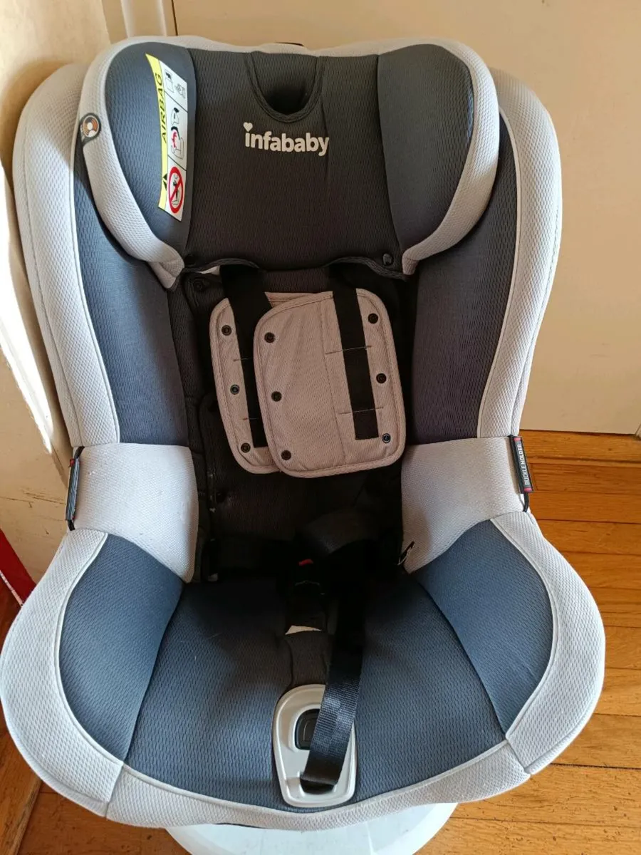 Car Seat - Image 3