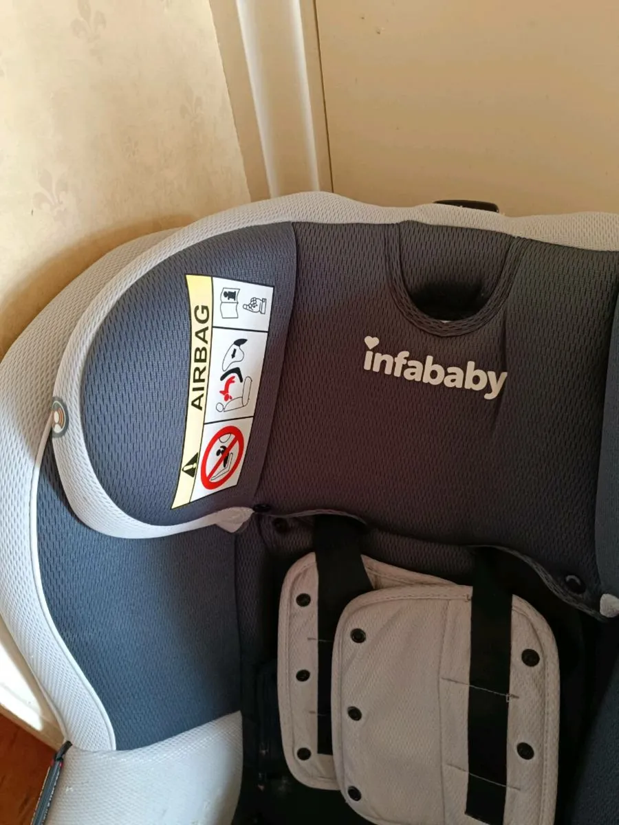 Car Seat - Image 4
