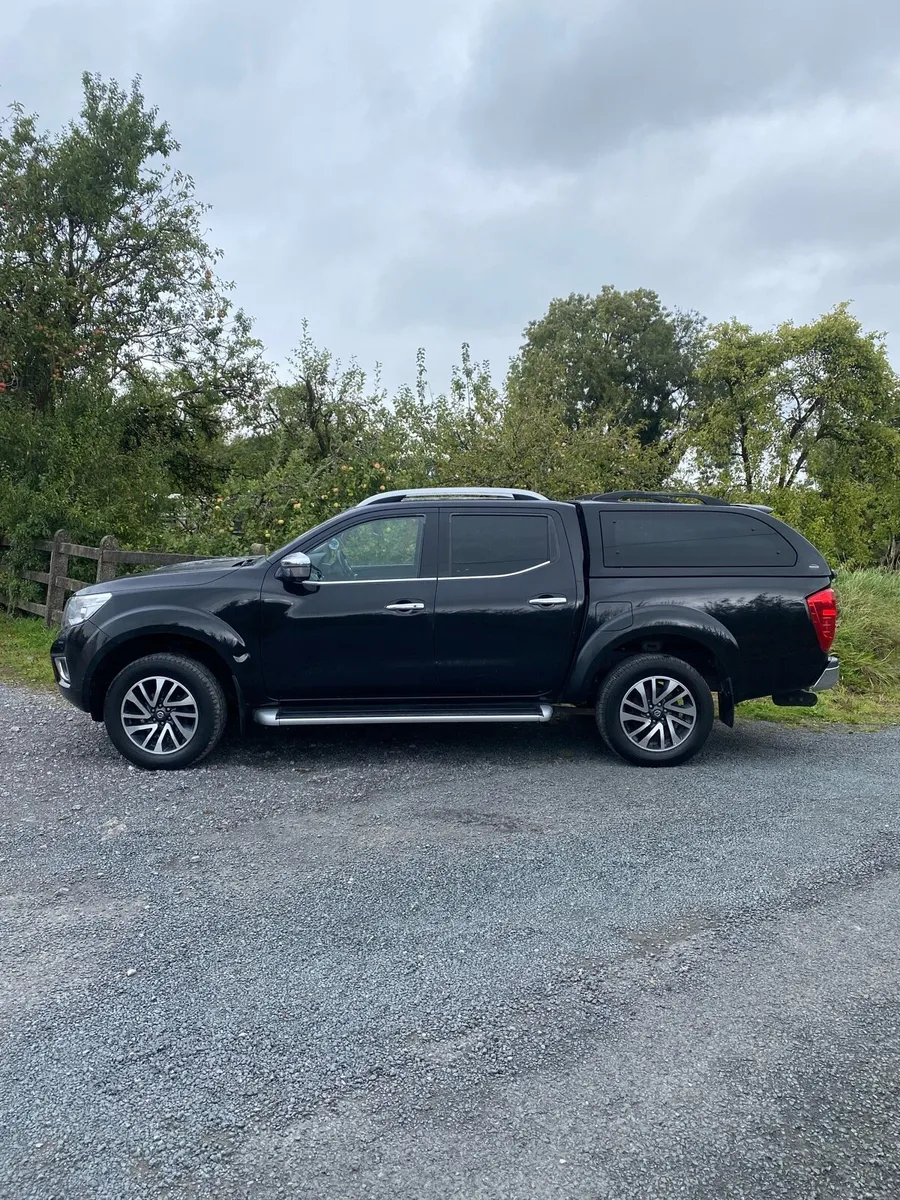 Nissan Navara Tekna - Image 2