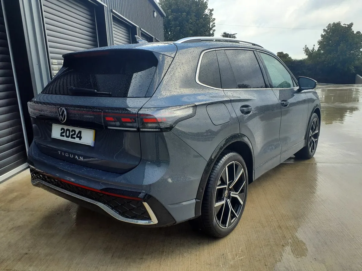 2024 Volkswagen Tiguan R-Line TDi - Image 2