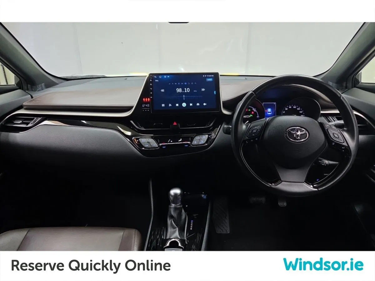 Toyota C-HR Hybrid G - Image 4