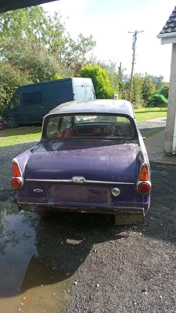 Ford Anglia super - Image 2