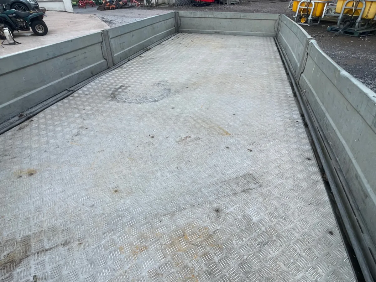 Falcon 16ft x 6ft 6” Tri axle Dropside trailer - Image 3