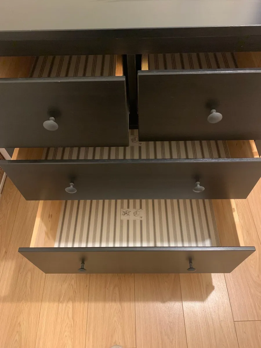 Chest of drawers - Image 2