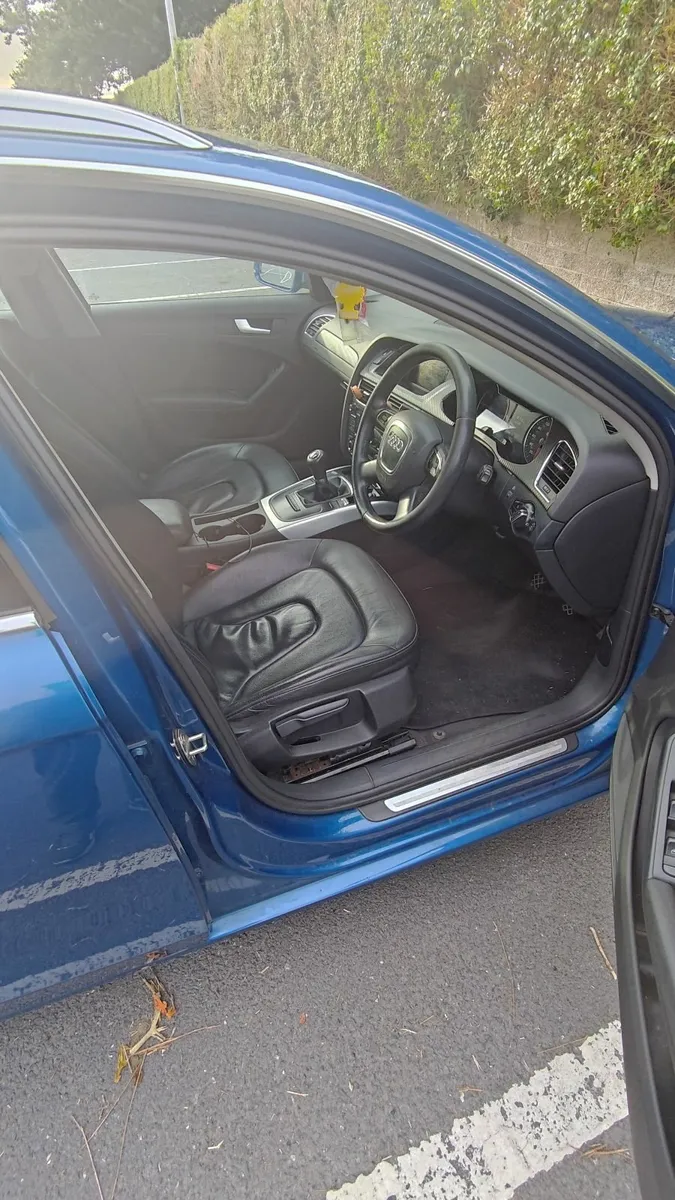 Audi A4 2011 - Image 2