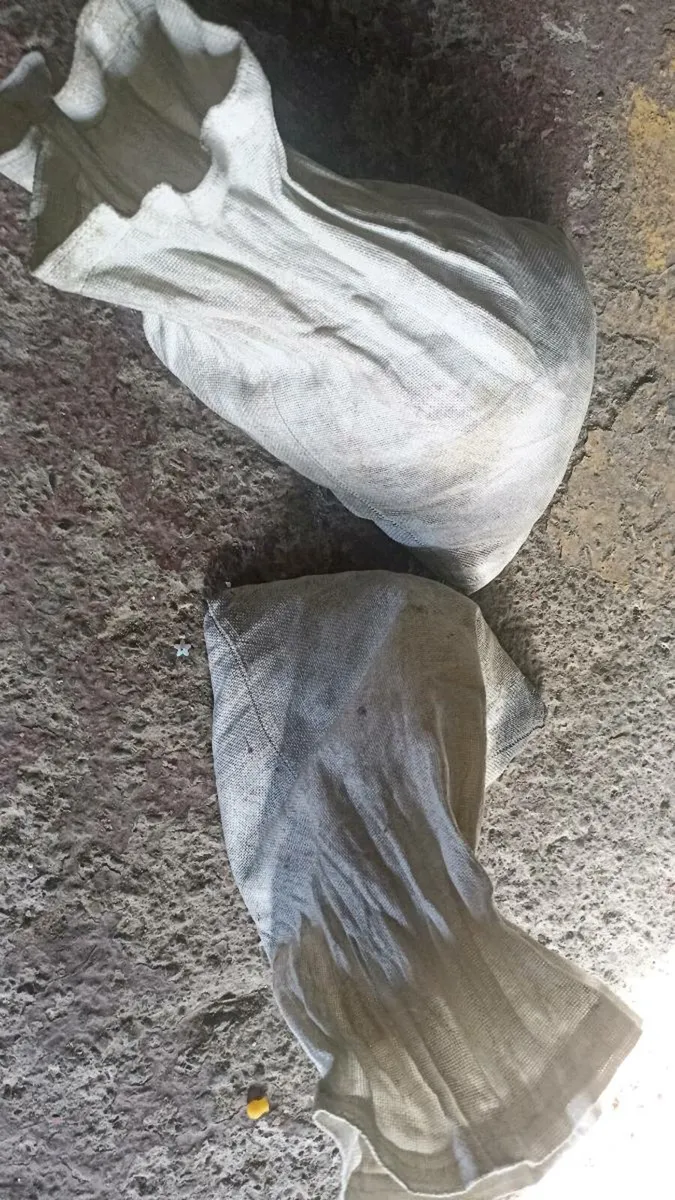 Massive bag of old UK 6 pence coins - Image 3