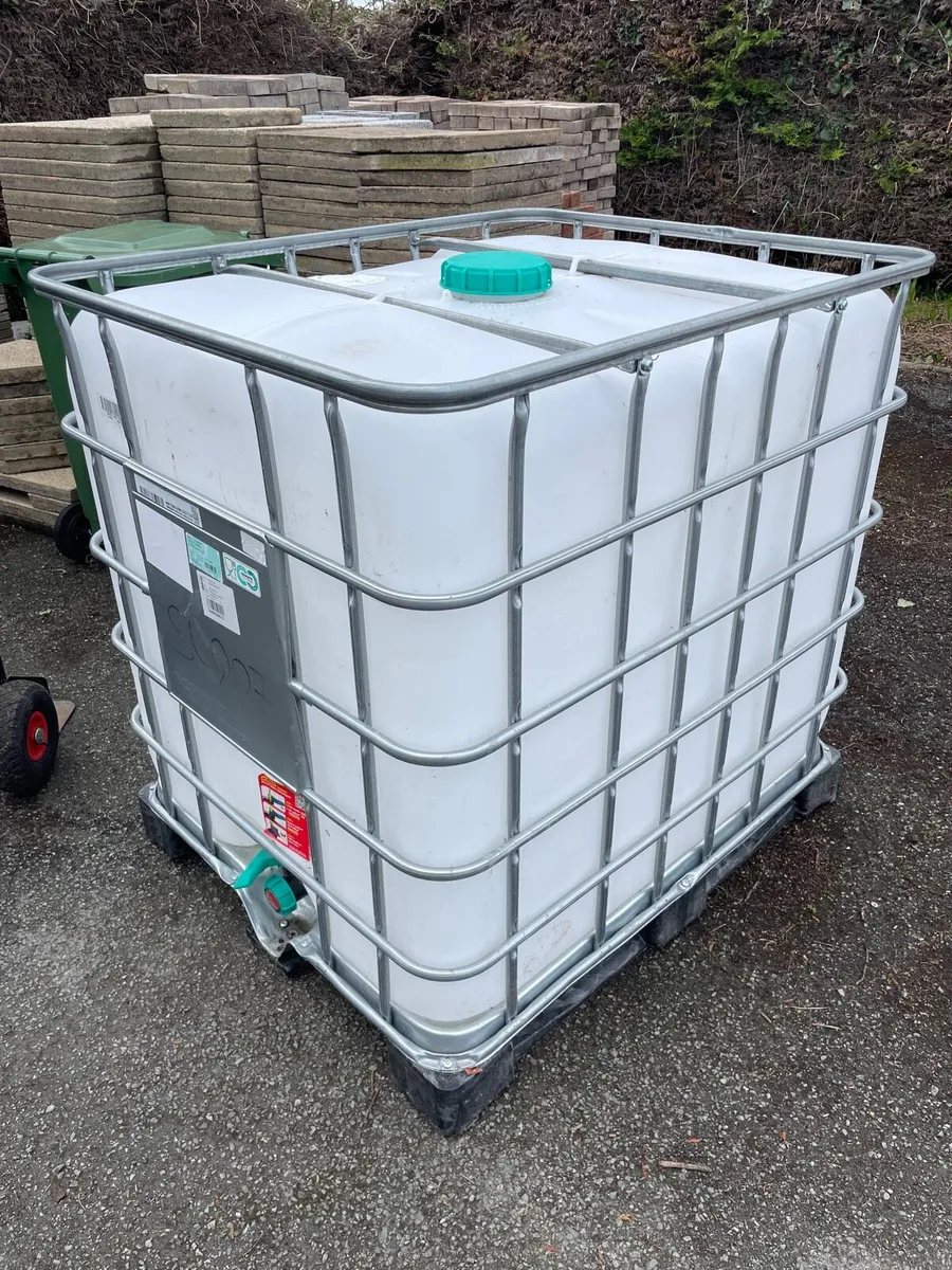 Large water tank €100 - Image 3