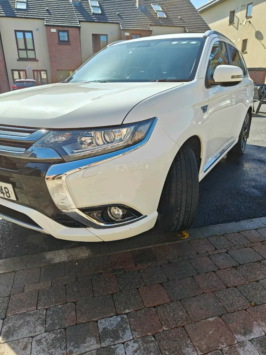 Car - Image 1