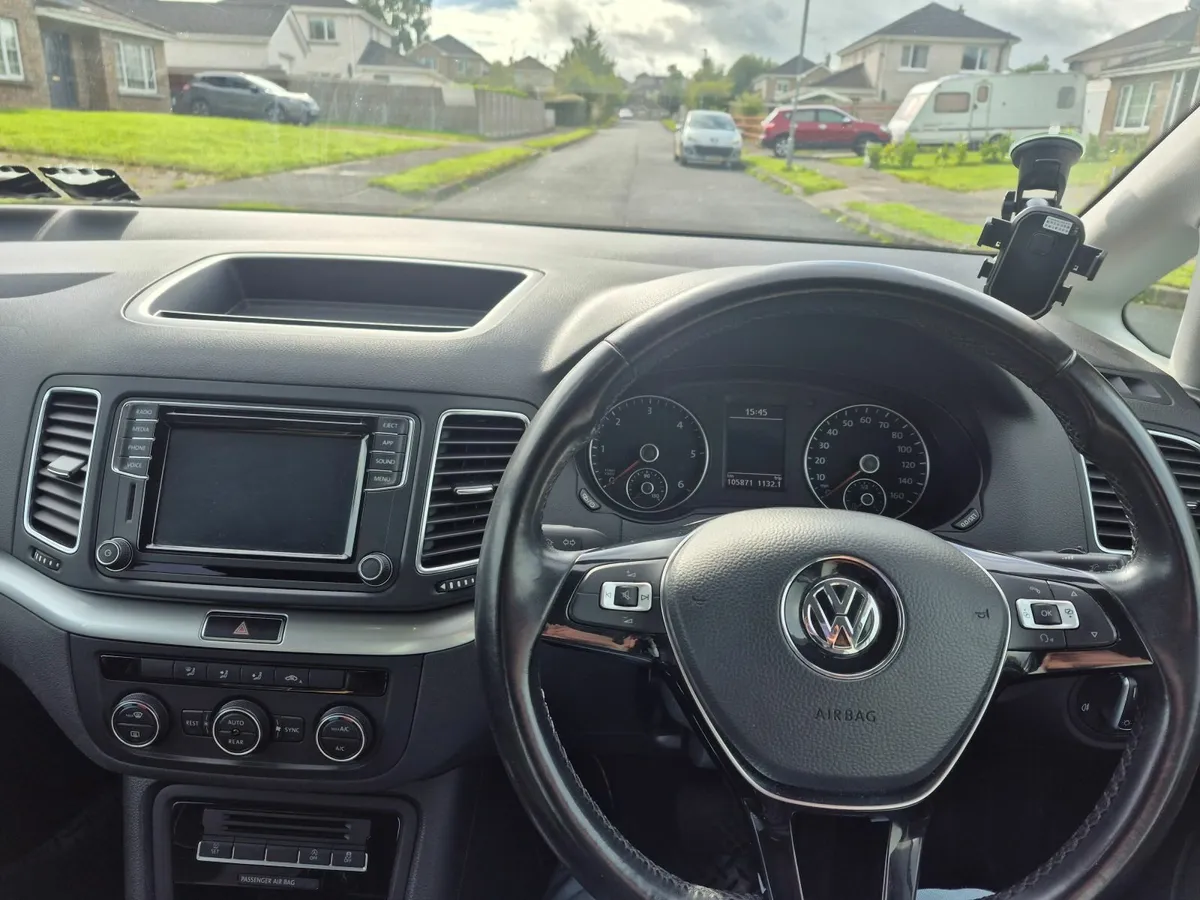 Volkswagen Sharan 2019 - Image 3
