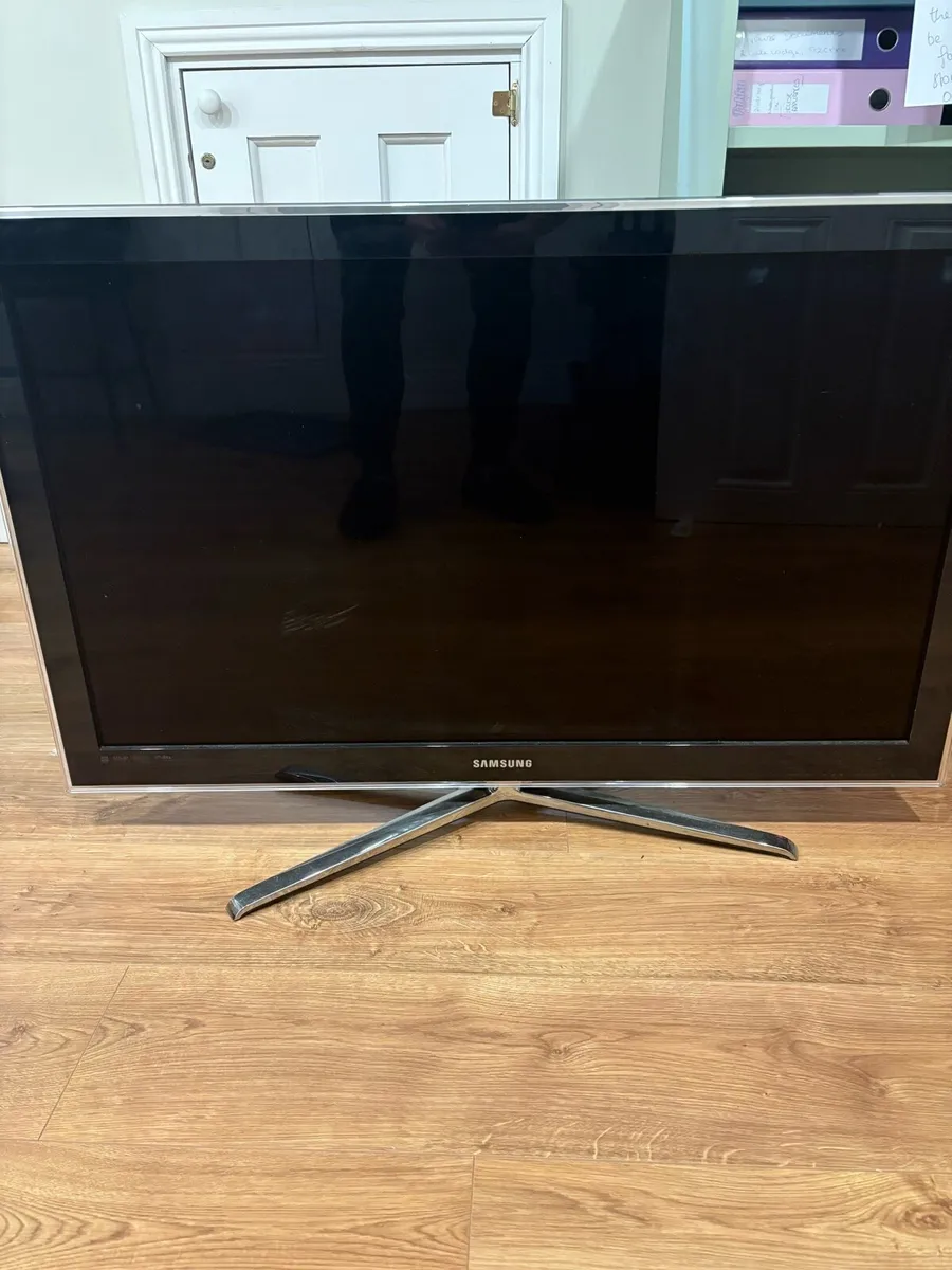 43 Inch TV - Image 1