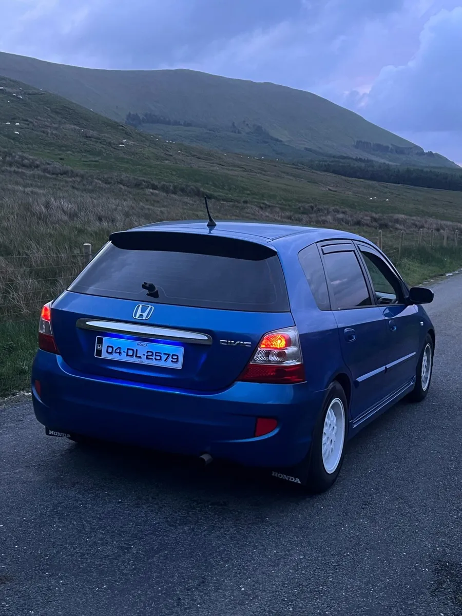 2004 Honda Civic 1.4l petrol Manual - Image 2
