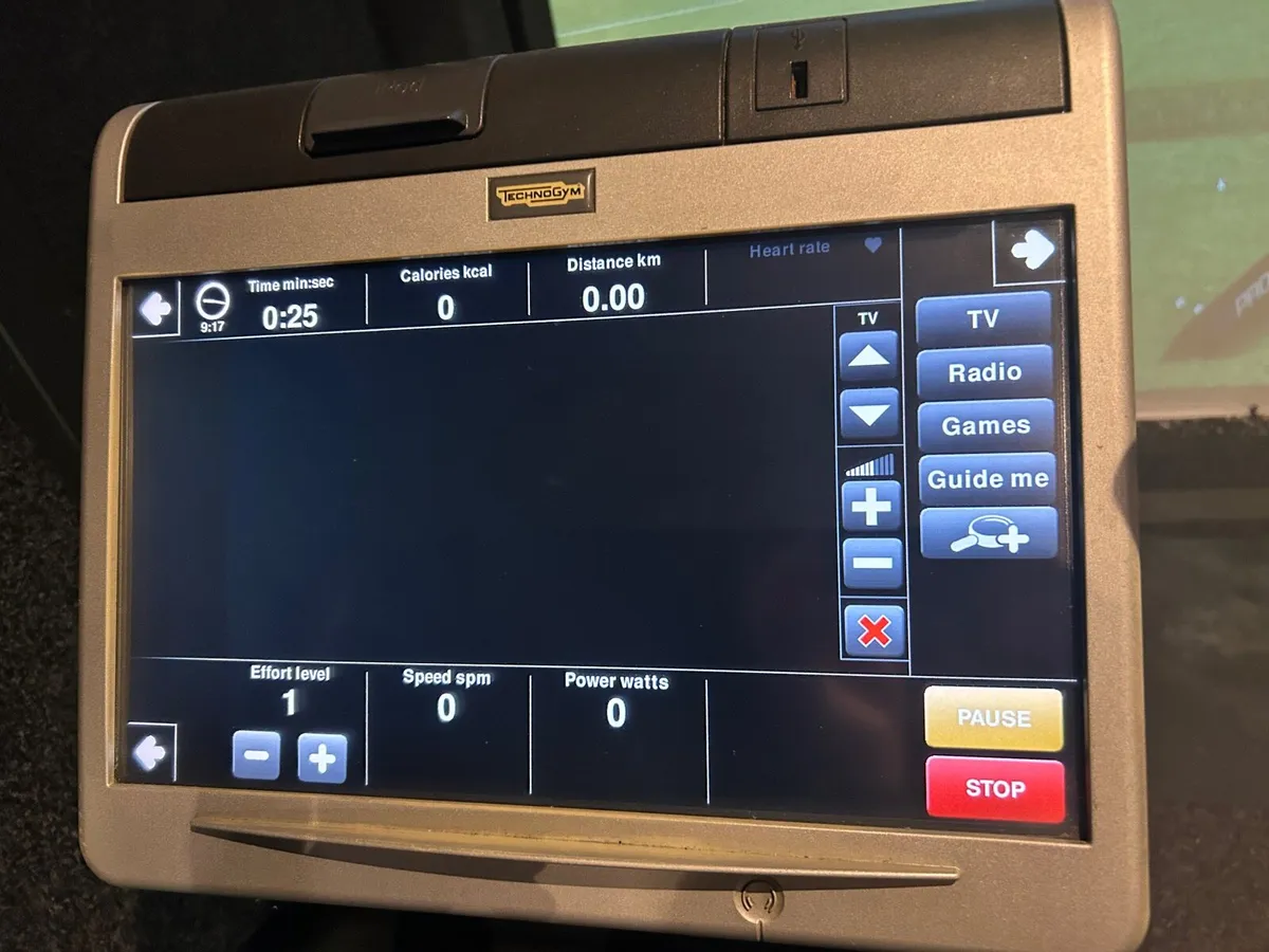 TECHNOGYM SYNCHRO ELLIPTICAL CROSS TRAINER - Image 4