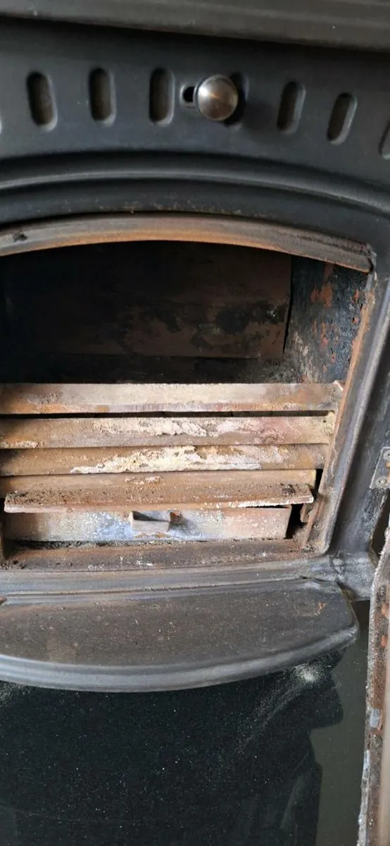Stove with back boiler - Image 2