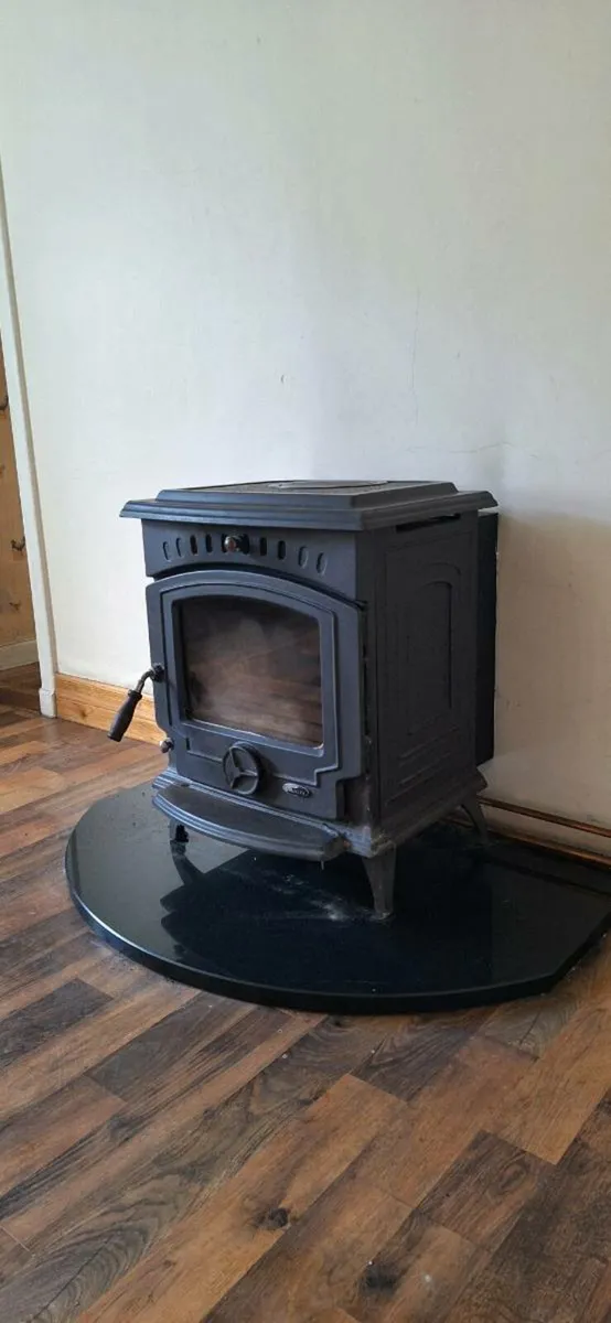 Stove with back boiler - Image 3