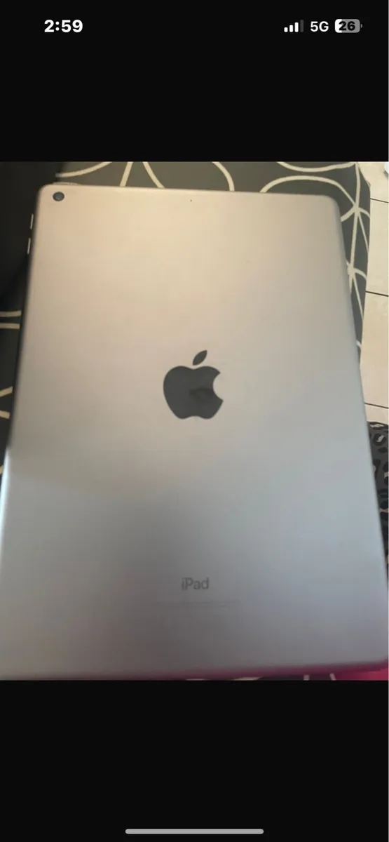 iPad - Image 1