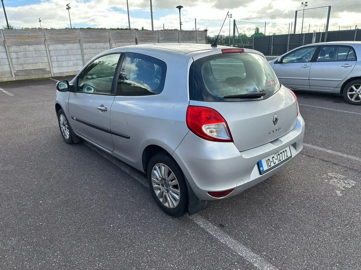 Renault Clio - Image 4