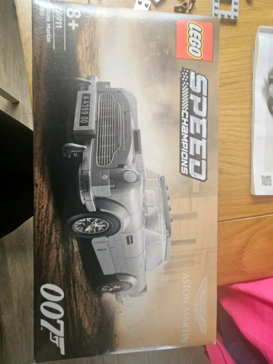 Lego 76911 Retired Set - Image 1