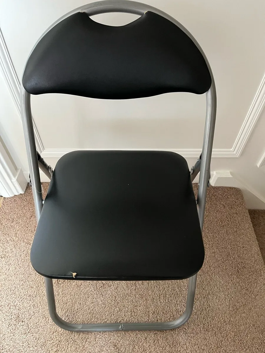 Foldable chair - Image 2