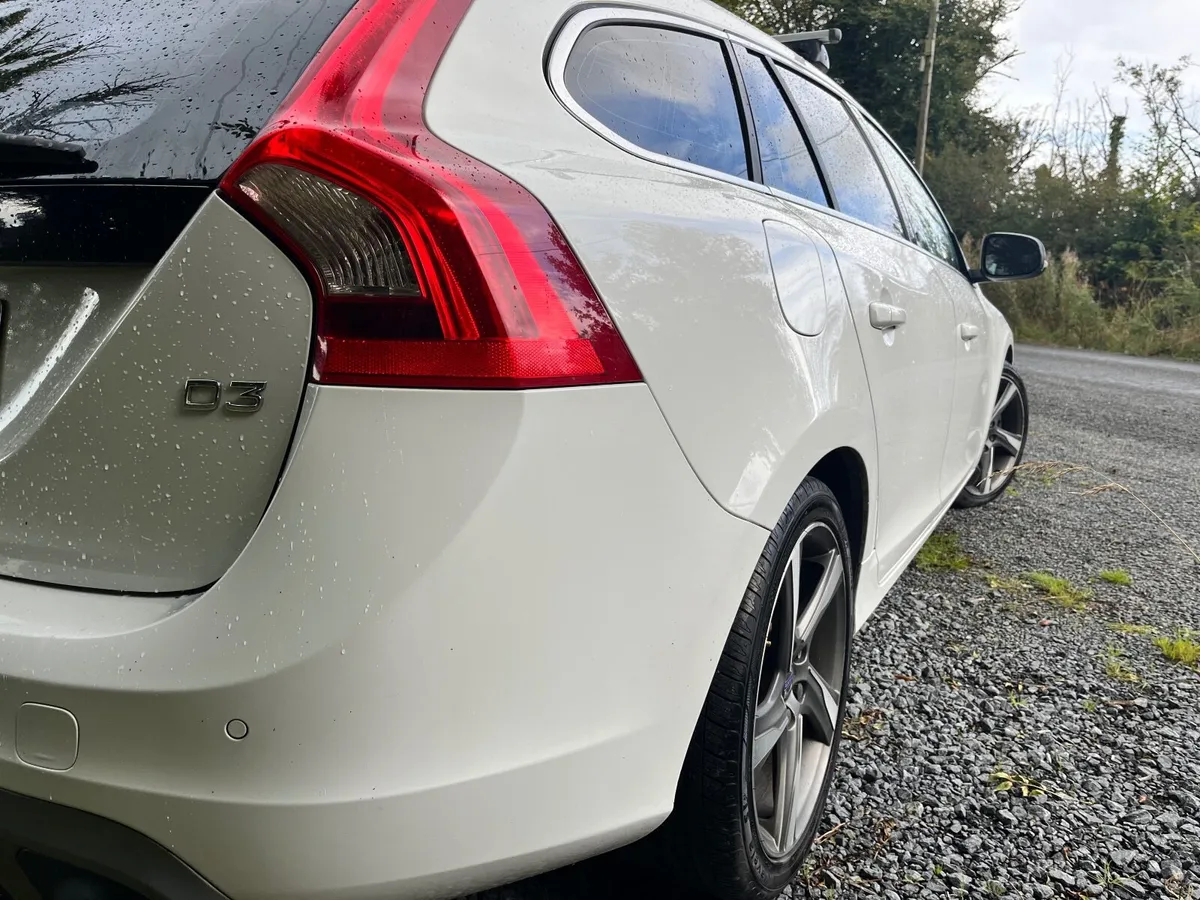 Volvo V60 2015 - Image 3