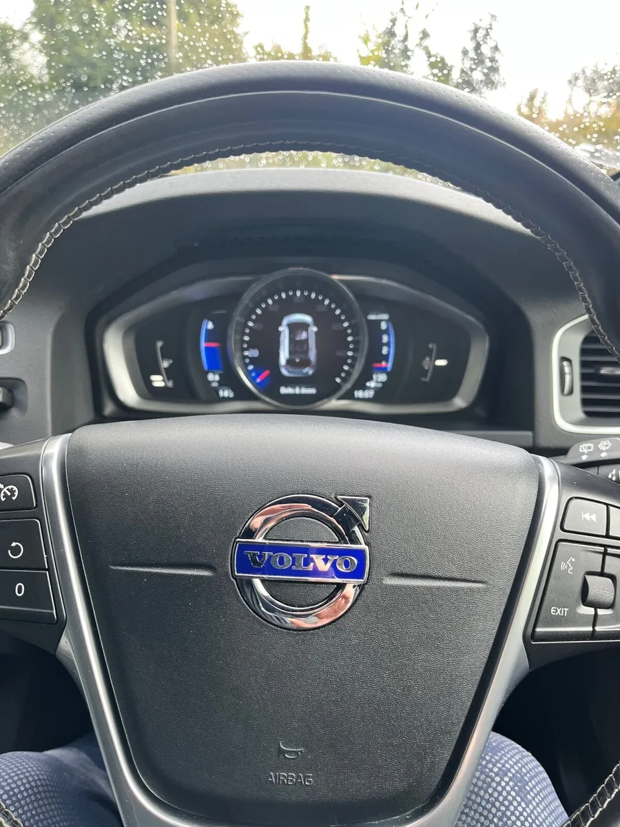 Volvo V60 2015 - Image 4