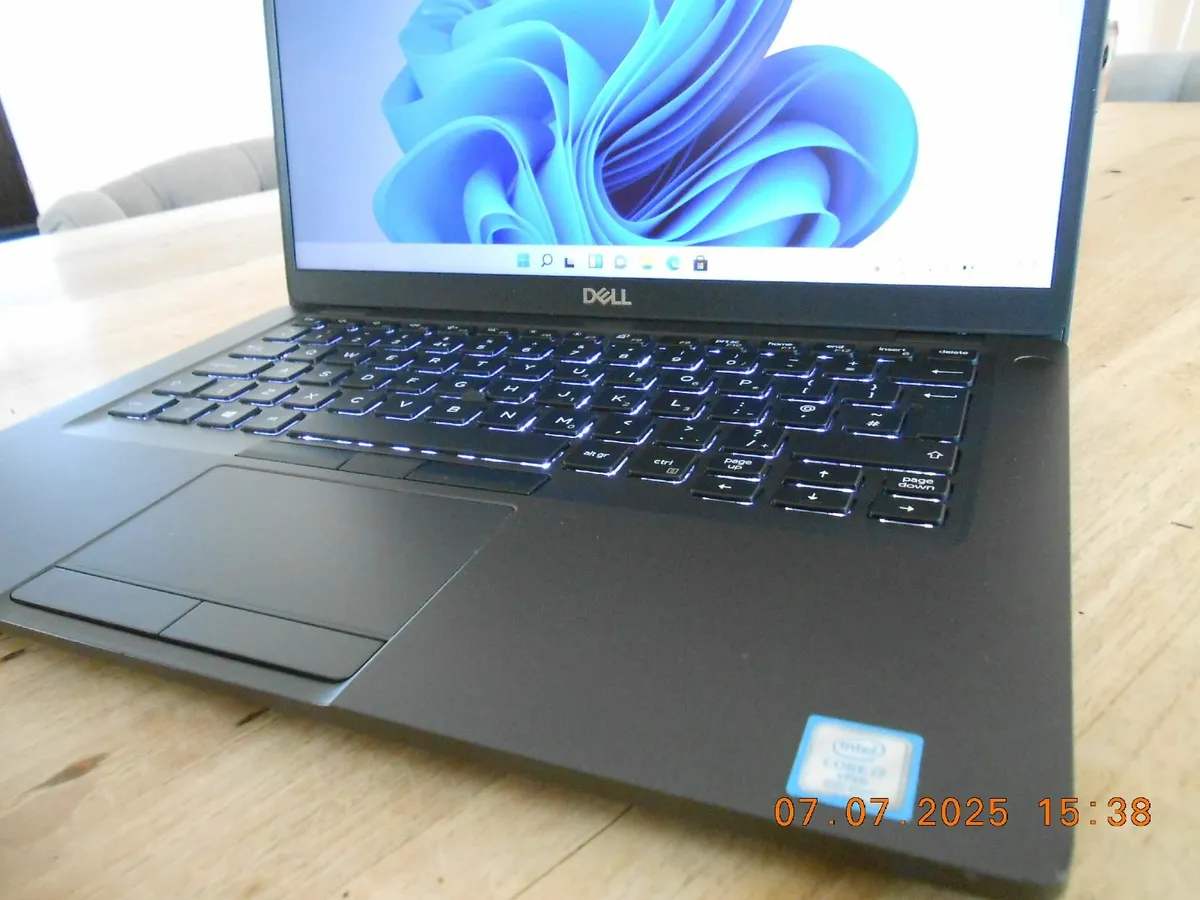 Dell Latitude 5290 Laptop 12.5" Intel i5-8250U 8GB - Image 3