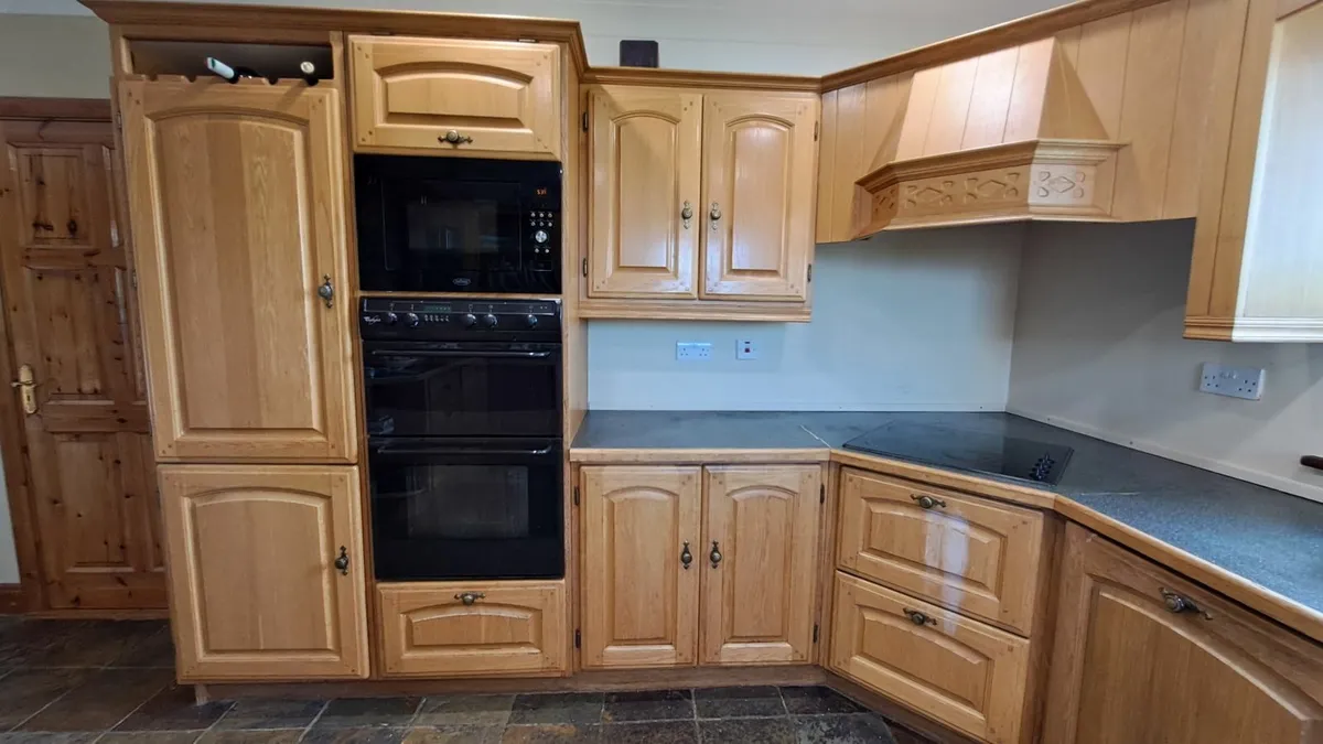 Kitchen Cabinets & Appliances - Image 4