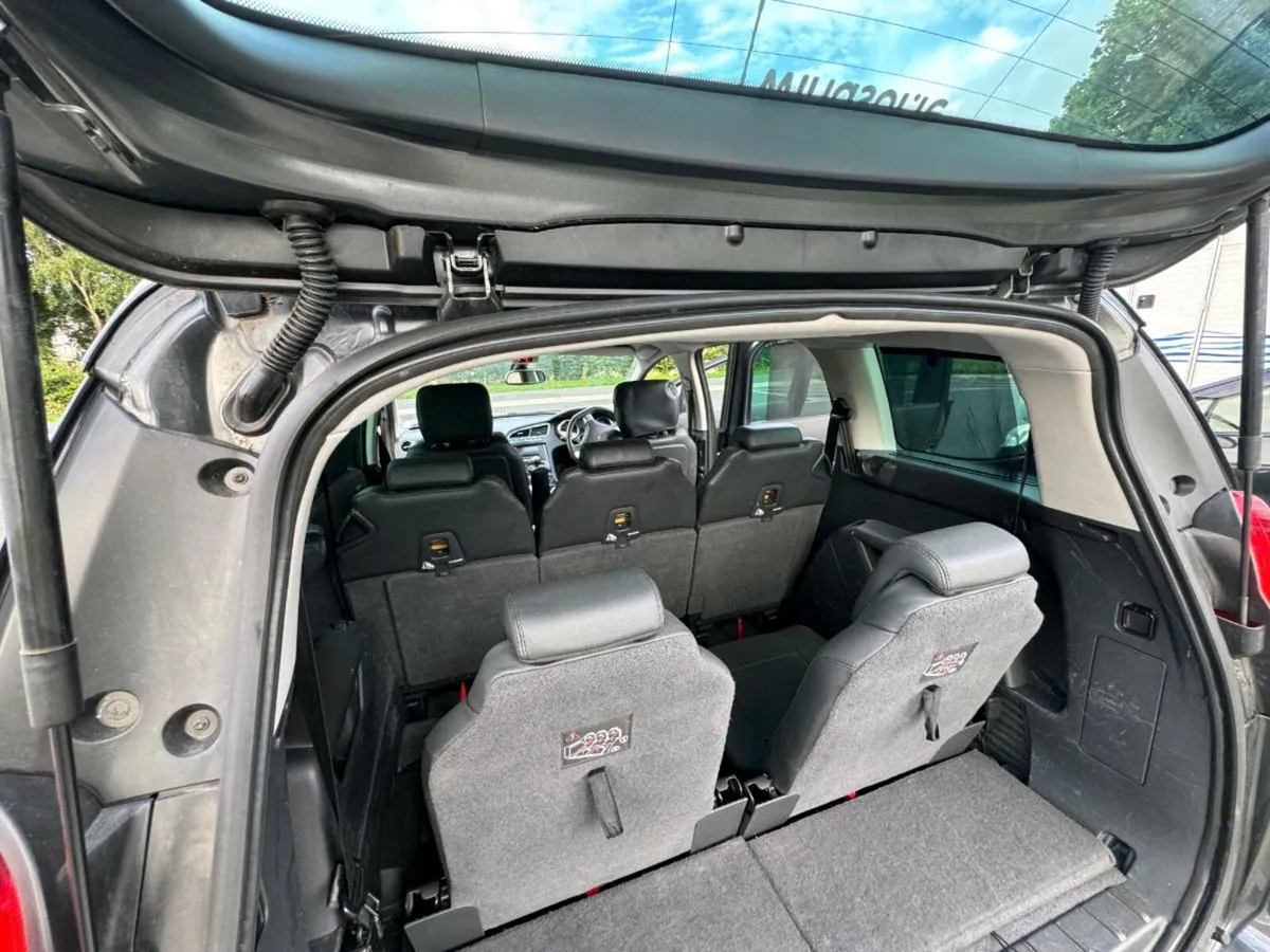 2016 Peugeot 5008 Family 1,6 HDI Active Blue - Image 4