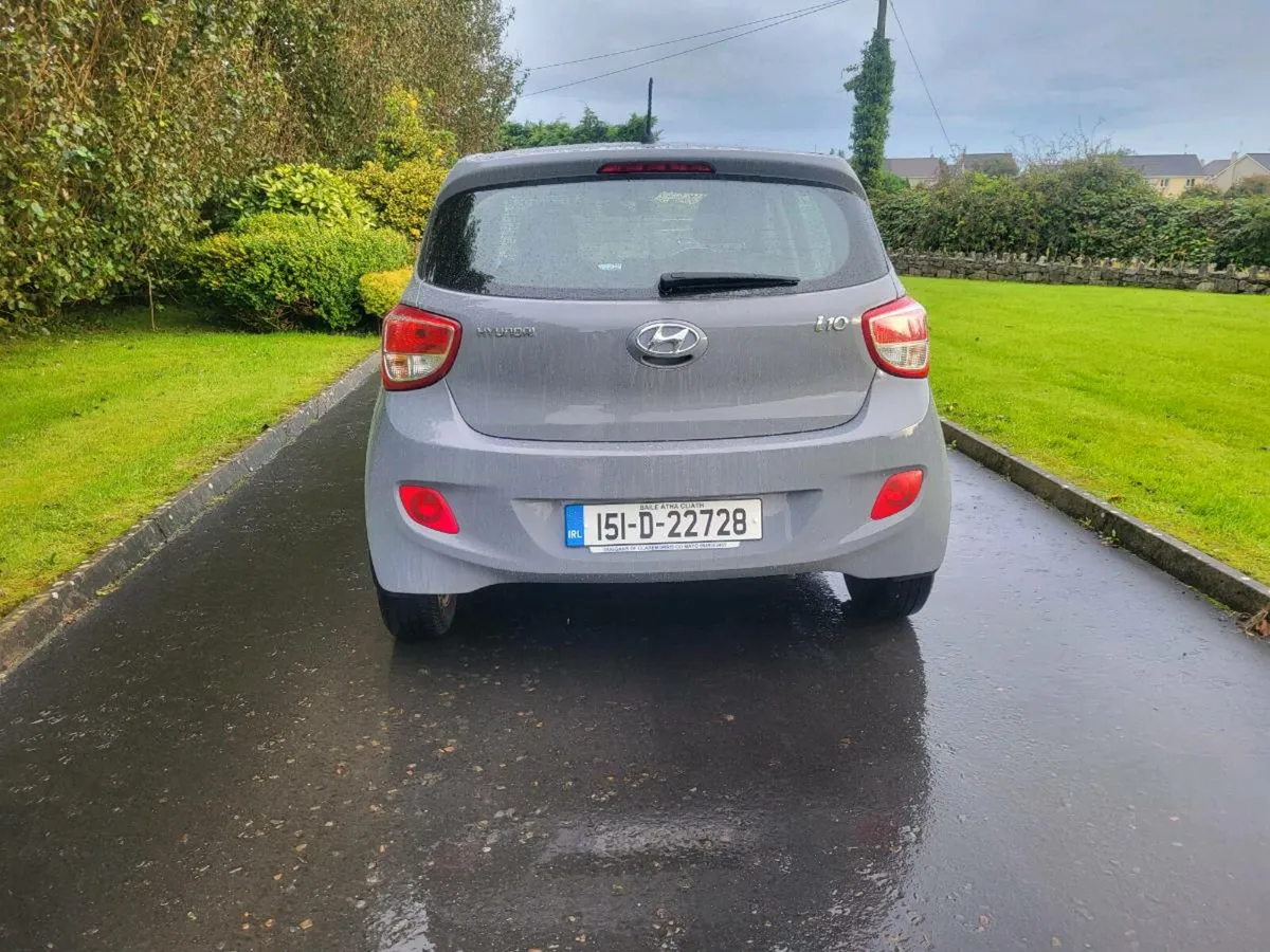 HYUNDA  I10   DELUXE  LOW KMS - Image 3