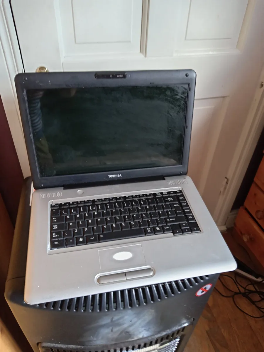 Laptop - Image 3
