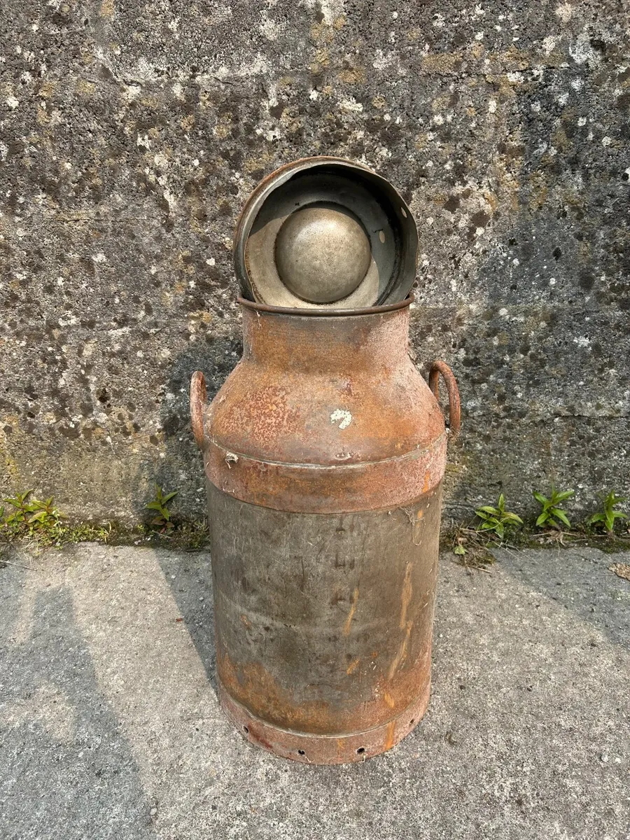 Milk cans for sale - Image 1