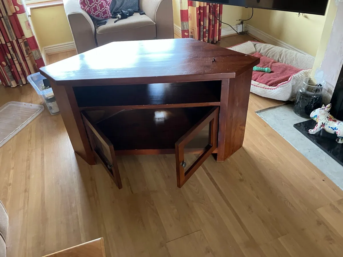 TV stand - Image 2