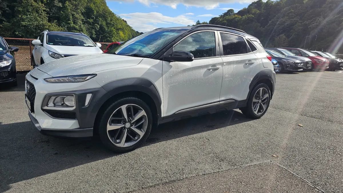 Hyundai KONA 2019  1.0 T-GDI Premium Two Tone Roof - Image 1