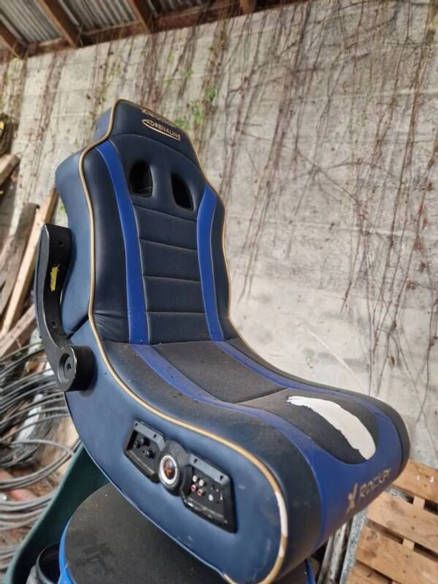 gaming chair - Image 1