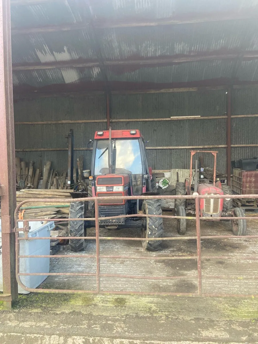Case international 995 Tractor - Image 1