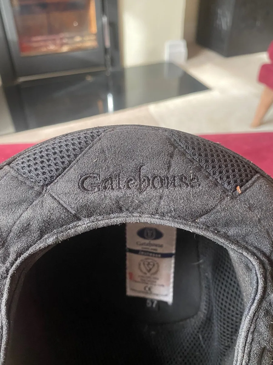 Gatehouse Jeunesse Horseriding helmet. - Image 3
