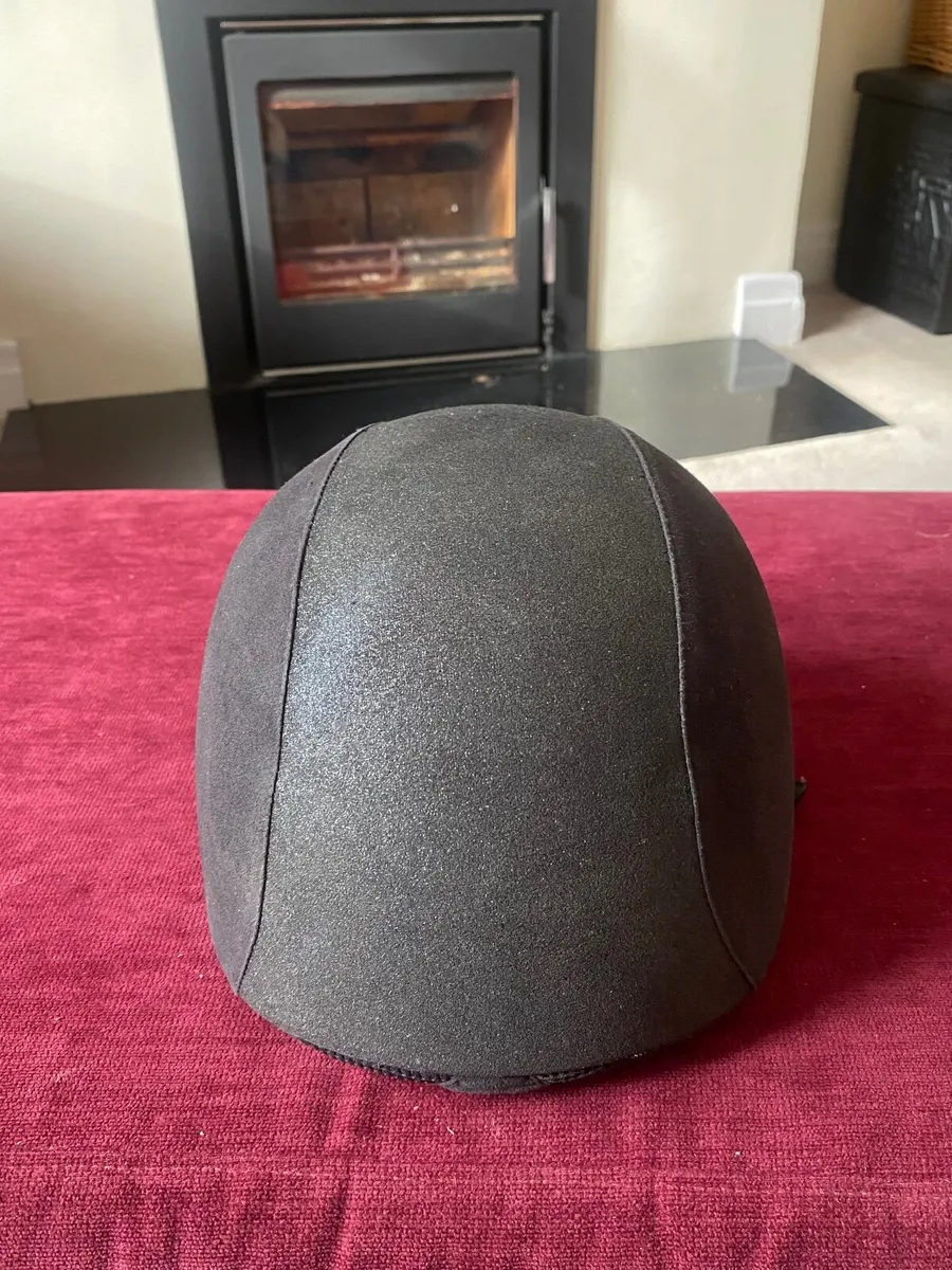 Gatehouse Jeunesse Horseriding helmet. - Image 4