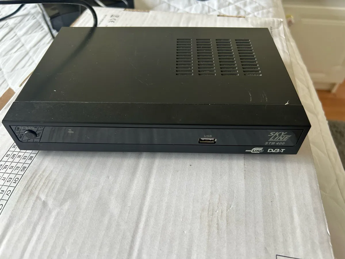 Skyline STB400 Freeview Set Top Box - Image 1