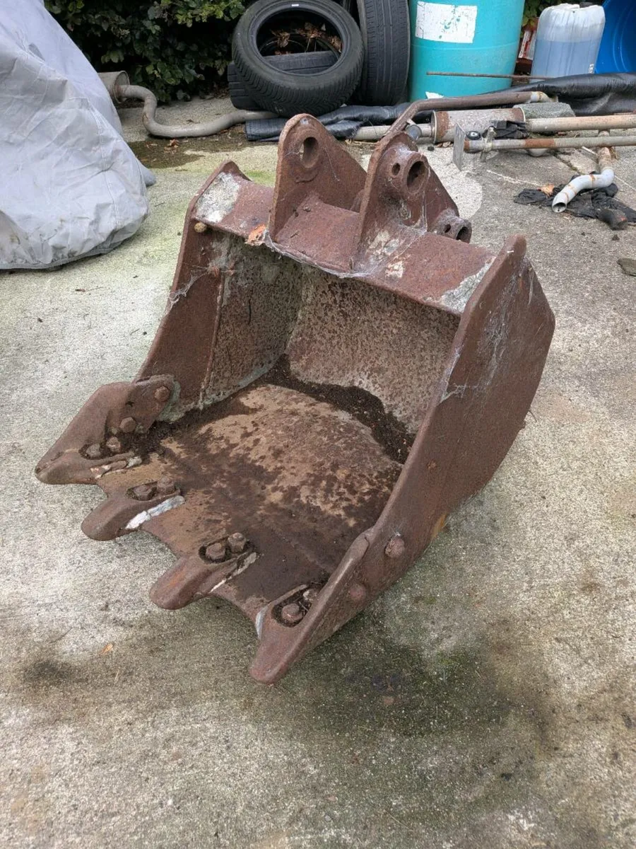 3 ton ton mini digger buckets - Image 2